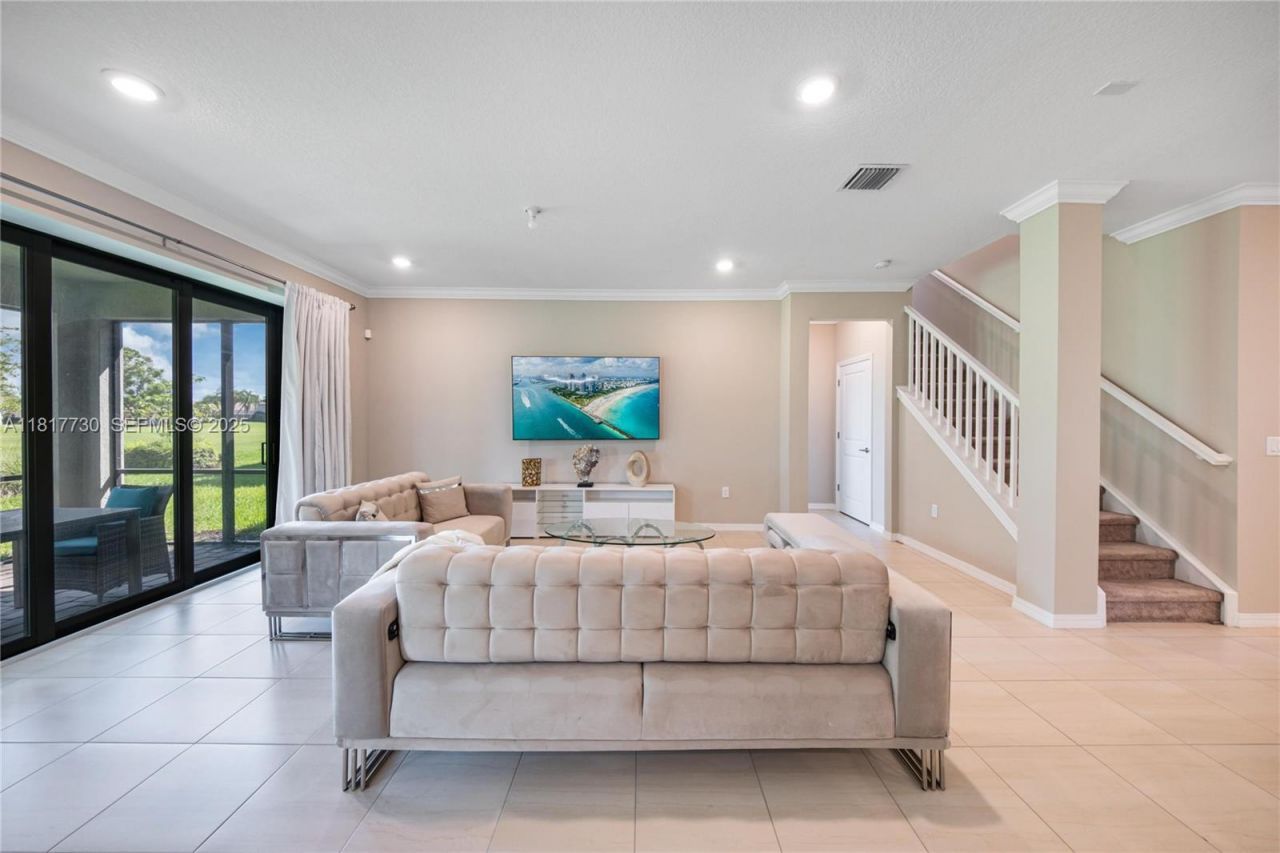 8160 NW 78th St, Tamarac, FL 33321 Photo