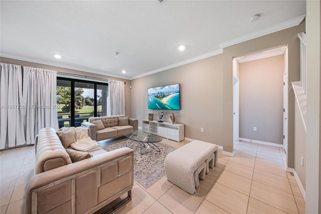 8160 NW 78th St, Tamarac, FL 33321 Photo