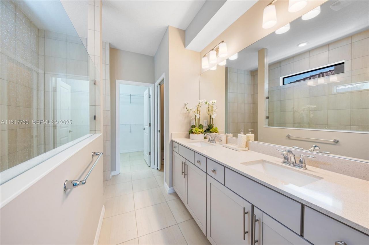 8160 NW 78th St, Tamarac, FL 33321 Photo