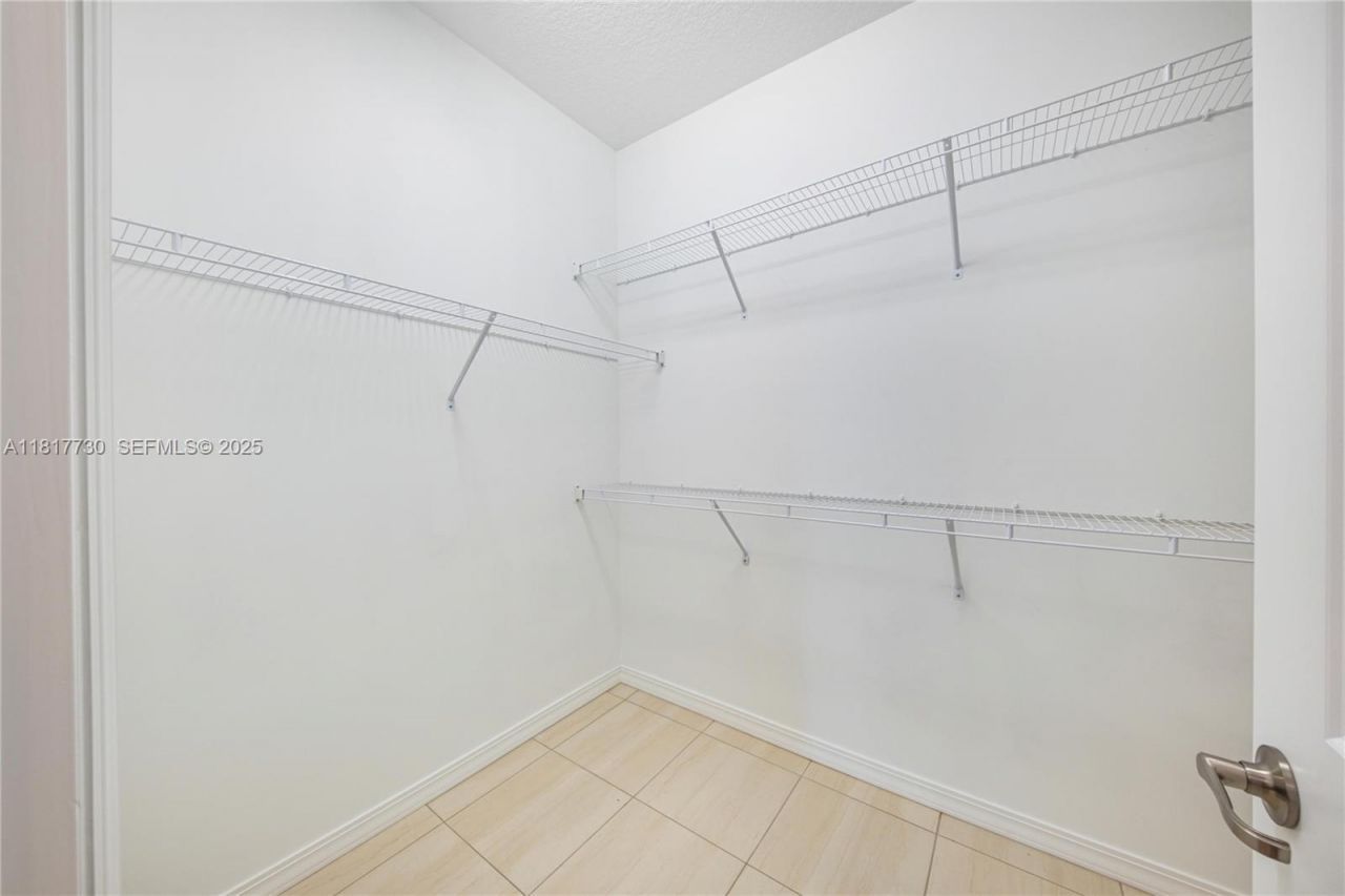 8160 NW 78th St, Tamarac, FL 33321 Photo