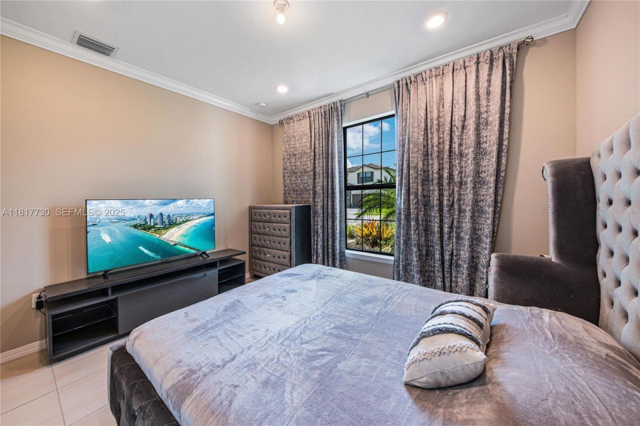 8160 NW 78th St, Tamarac, FL 33321 Photo