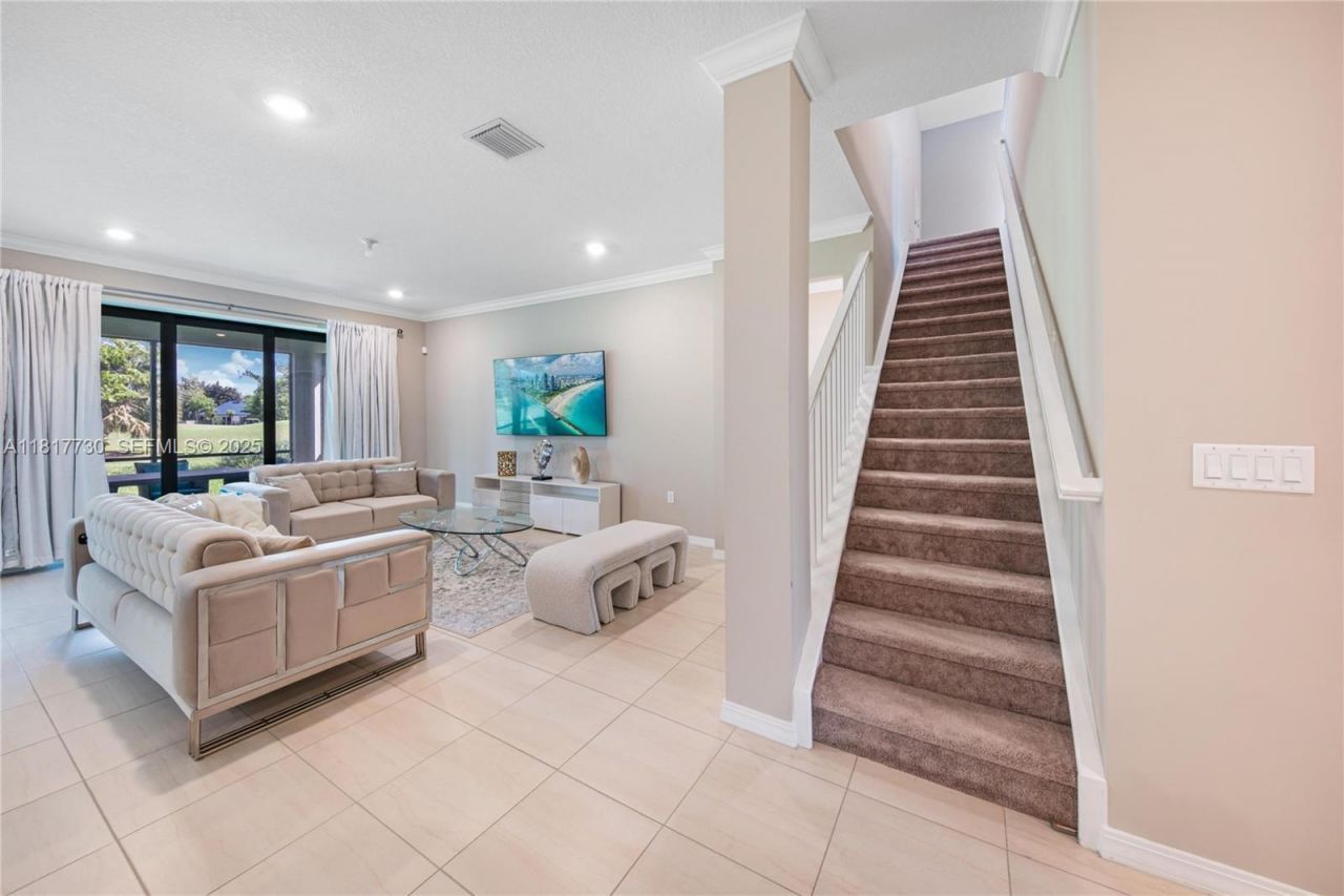 8160 NW 78th St, Tamarac, FL 33321 Photo