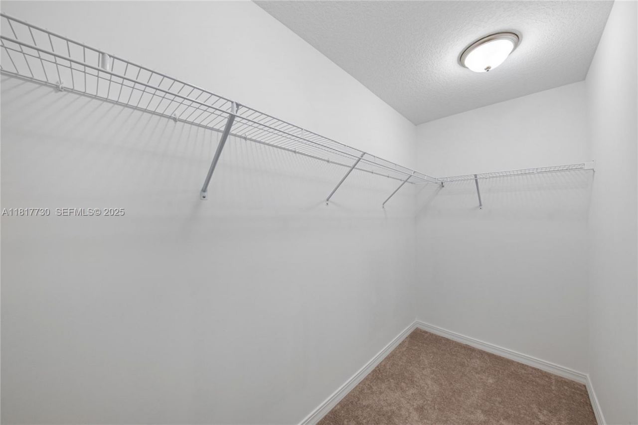 8160 NW 78th St, Tamarac, FL 33321 Photo