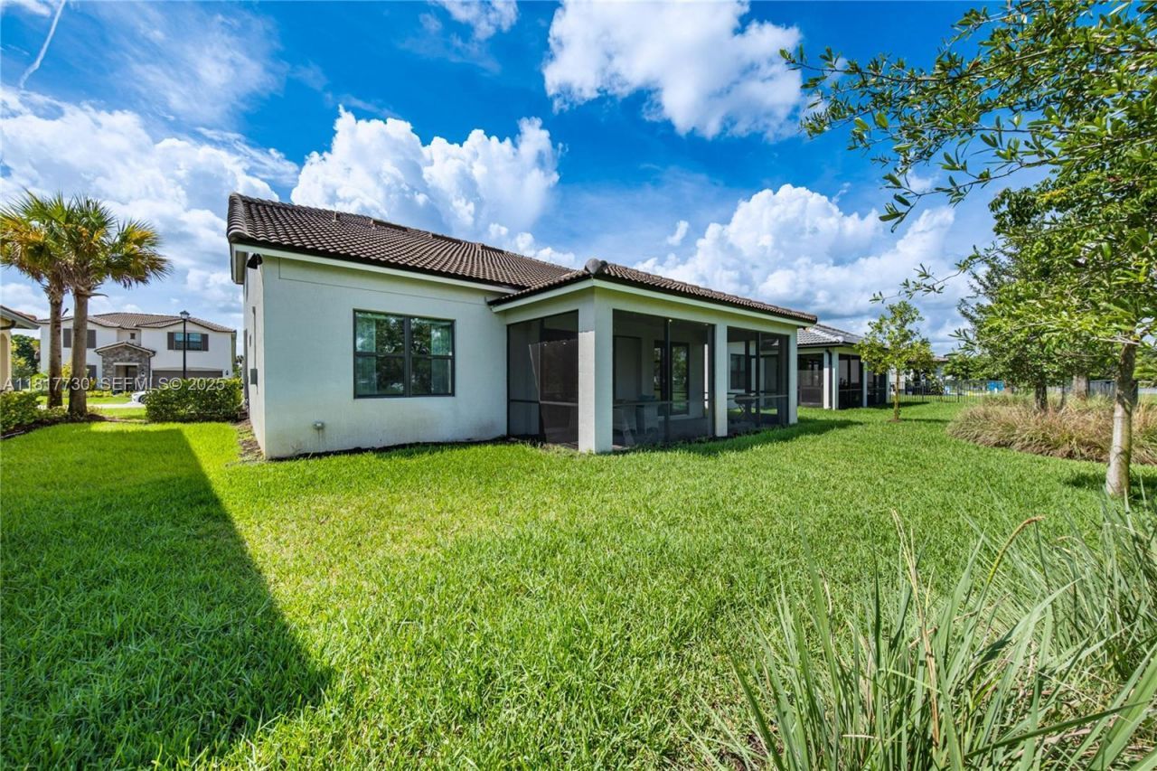 8160 NW 78th St, Tamarac, FL 33321 Photo