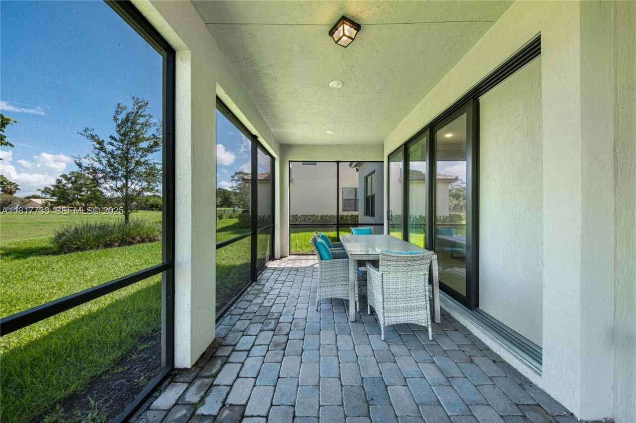 8160 NW 78th St, Tamarac, FL 33321 Photo