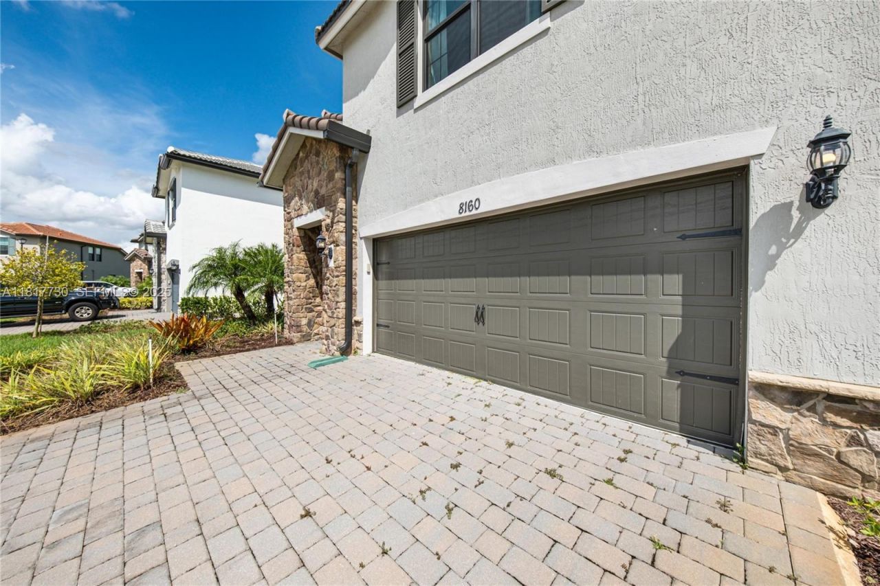 8160 NW 78th St, Tamarac, FL 33321 Photo