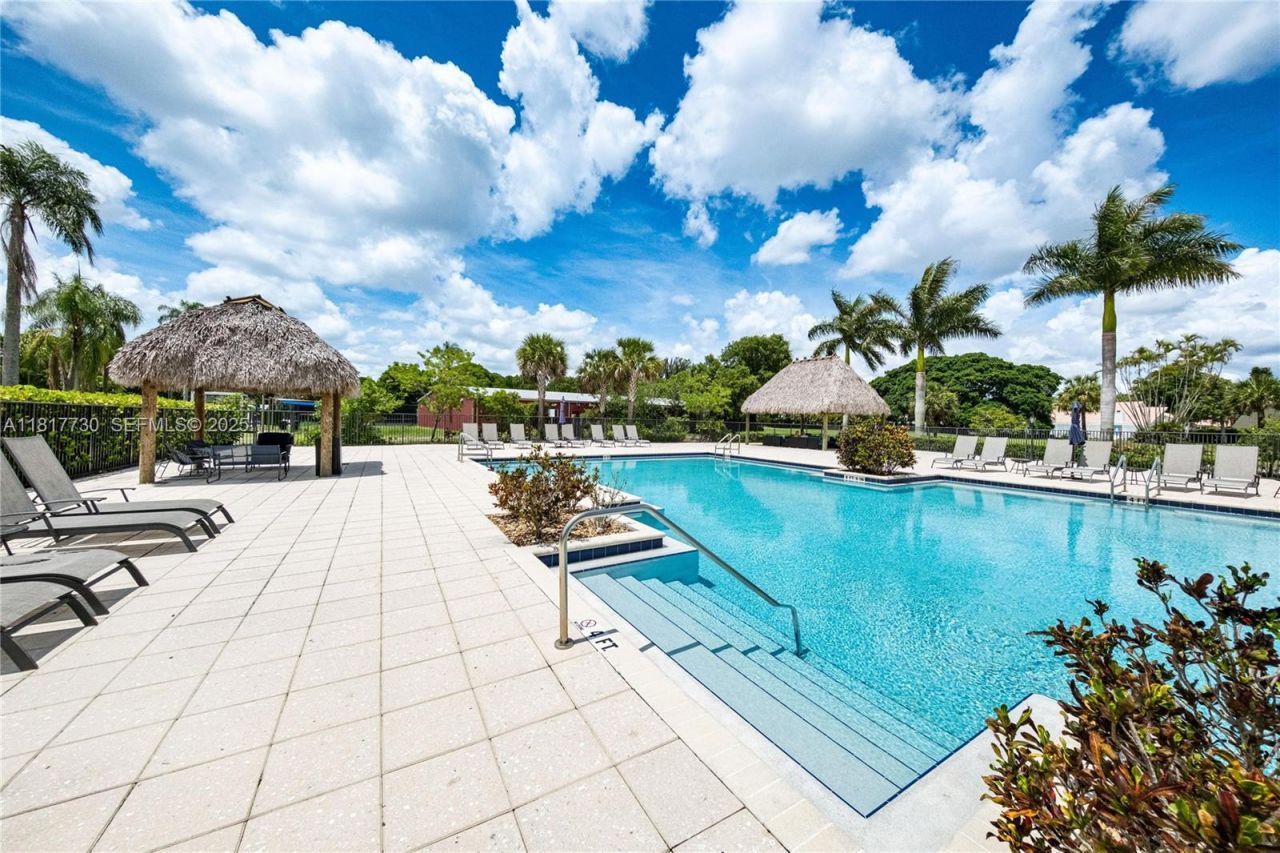 8160 NW 78th St, Tamarac, FL 33321 Photo