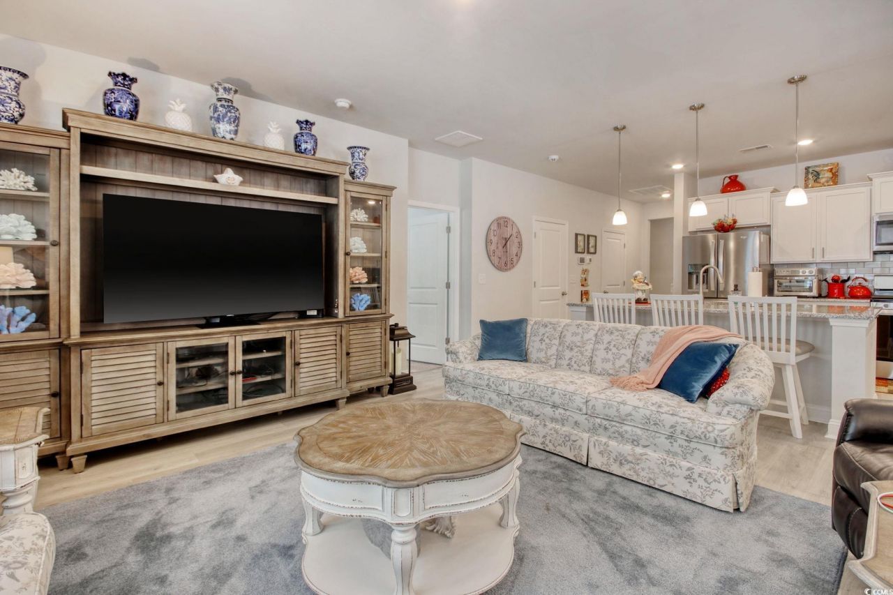 160 Juniata Loop Photo 11