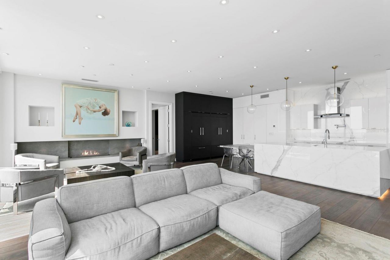 100 1st Avenue N, Unit 3905, Saint Petersburg, FL 33701 Photo