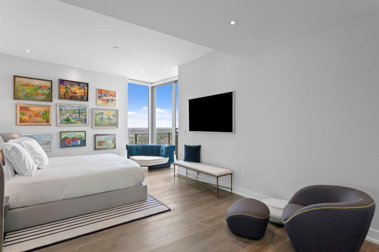 100 1st Avenue N, Unit 3905, Saint Petersburg, FL 33701 Photo