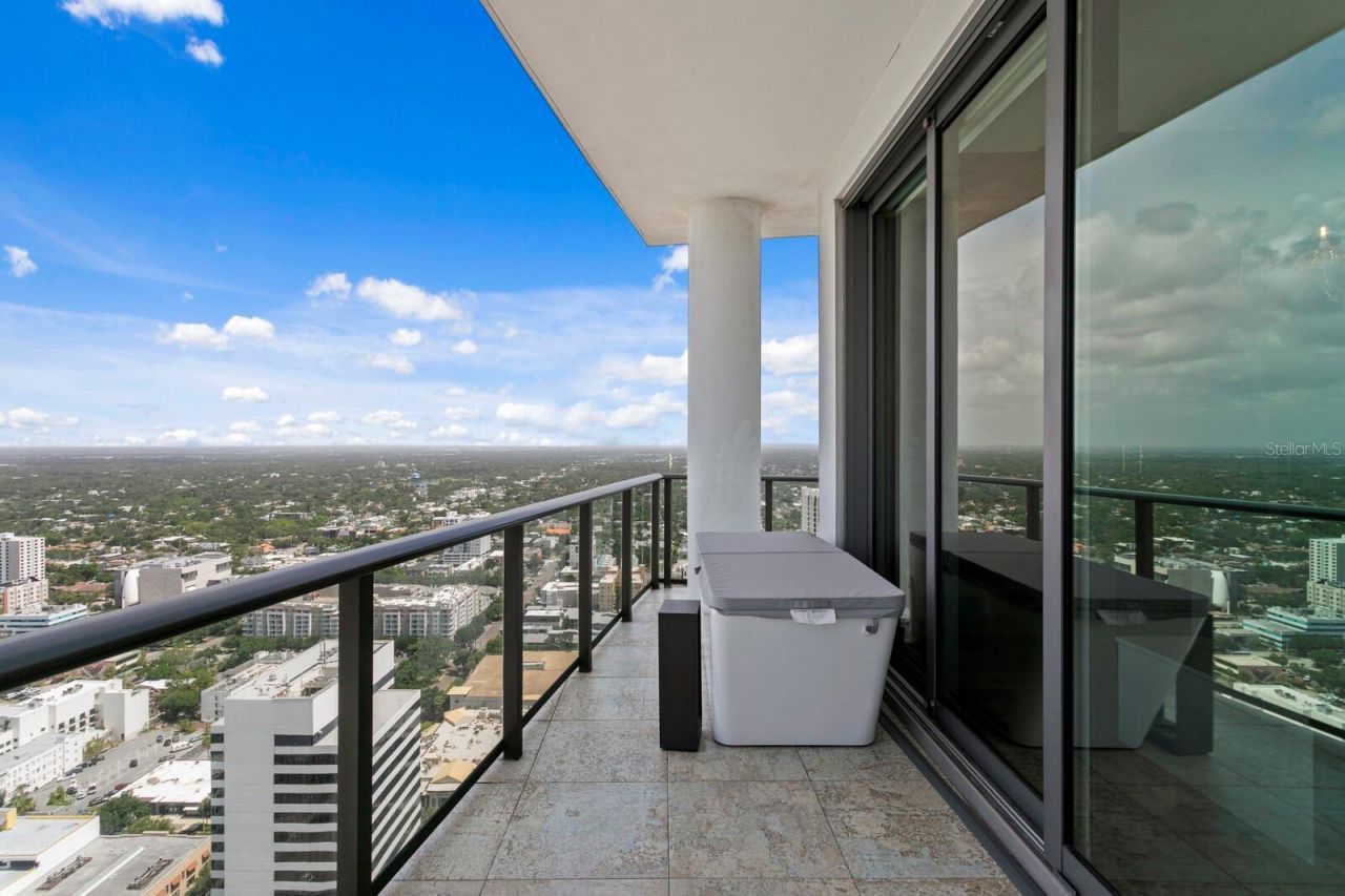 100 1st Avenue N, Unit 3905, Saint Petersburg, FL 33701 Photo