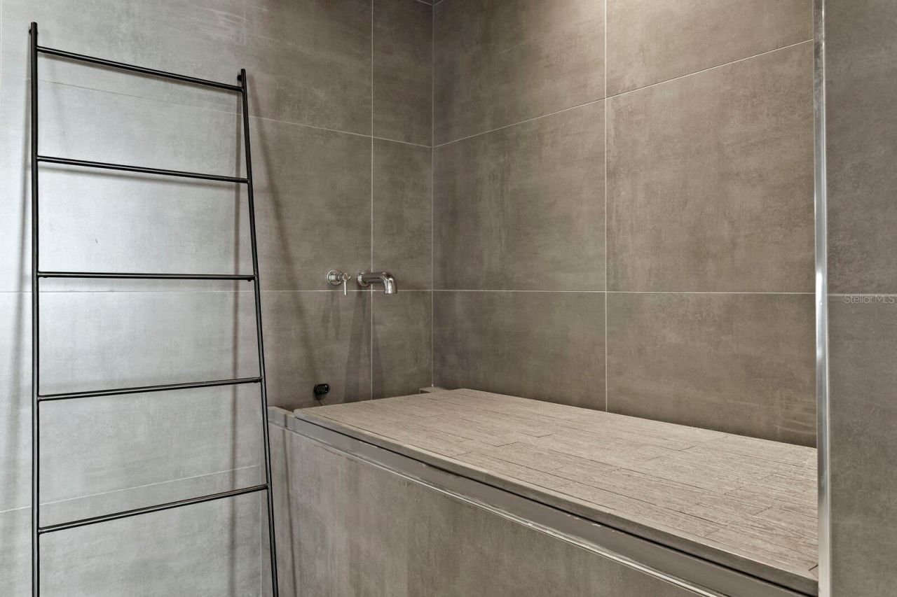 100 1st Avenue N, Unit 3905, Saint Petersburg, FL 33701 Photo