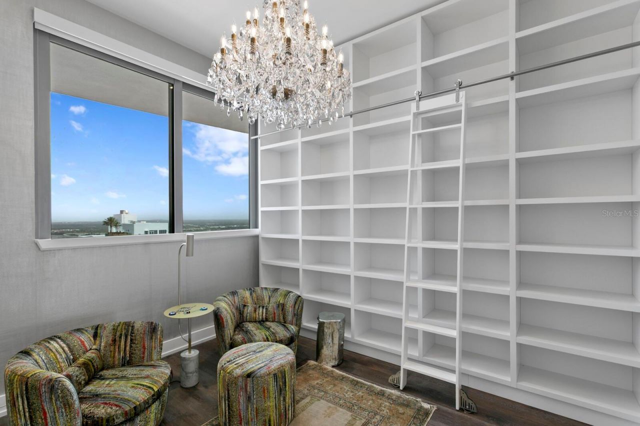 100 1st Avenue N, Unit 3905, Saint Petersburg, FL 33701 Photo