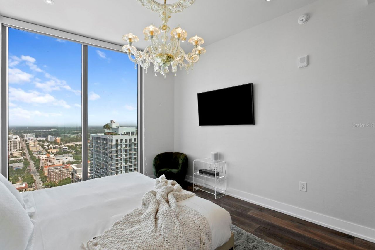 100 1st Avenue N, Unit 3905, Saint Petersburg, FL 33701 Photo