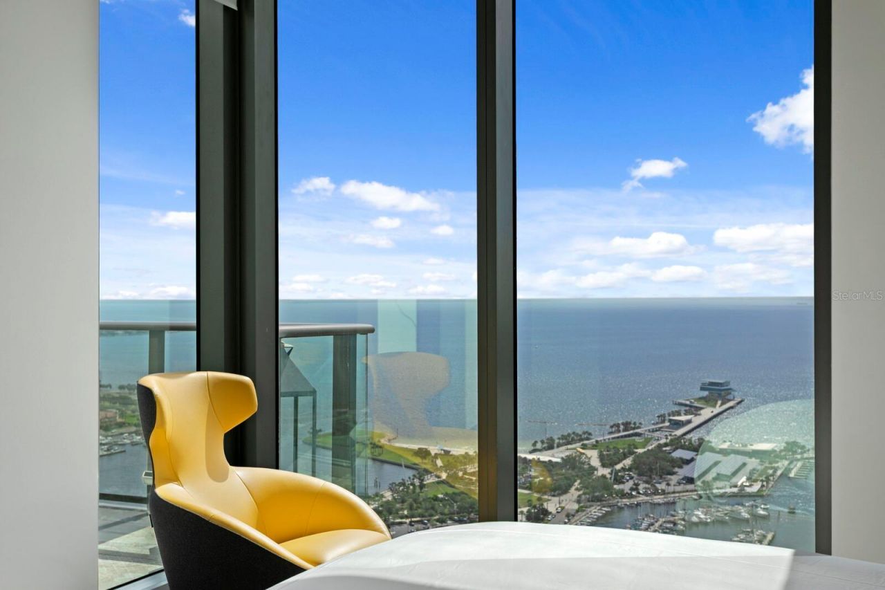 100 1st Avenue N, Unit 3905, Saint Petersburg, FL 33701 Photo