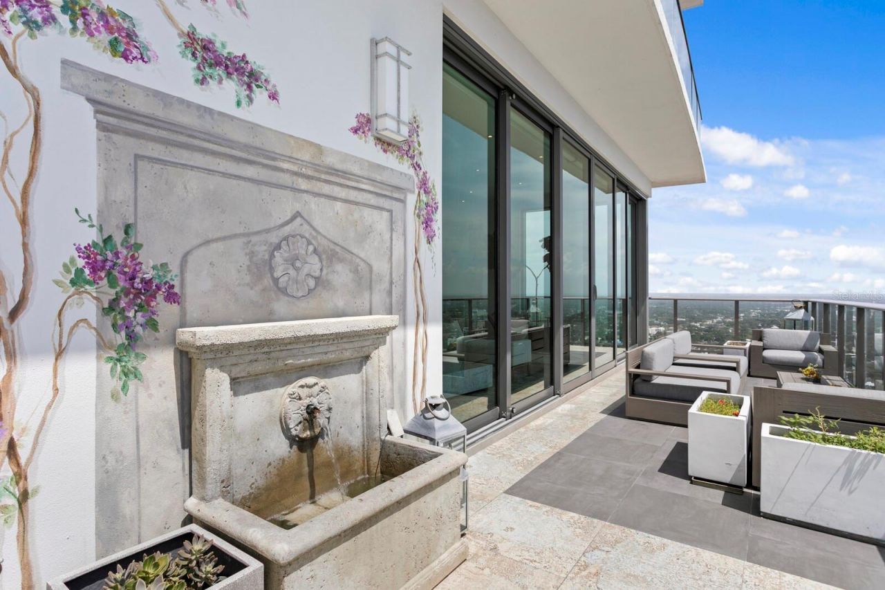 100 1st Avenue N, Unit 3905, Saint Petersburg, FL 33701 Photo