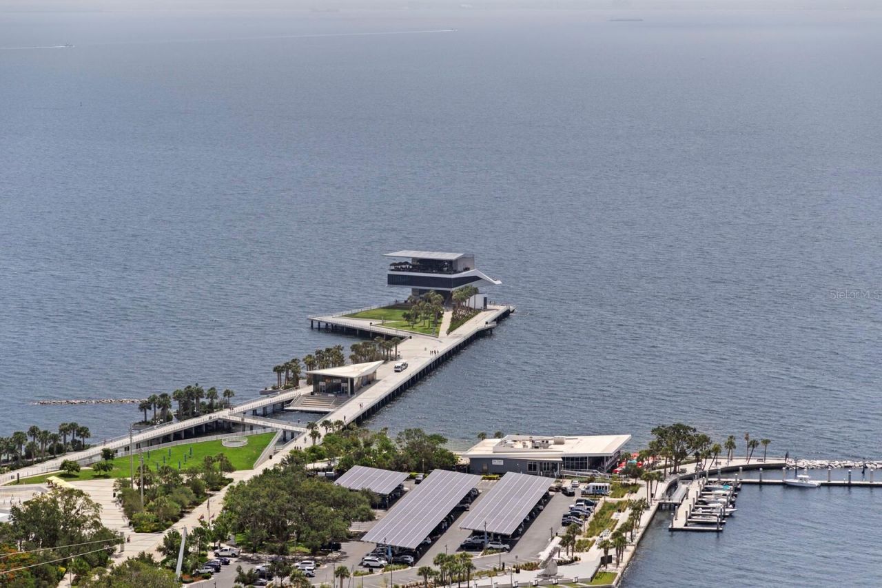 100 1st Avenue N, Unit 3905, Saint Petersburg, FL 33701 Photo