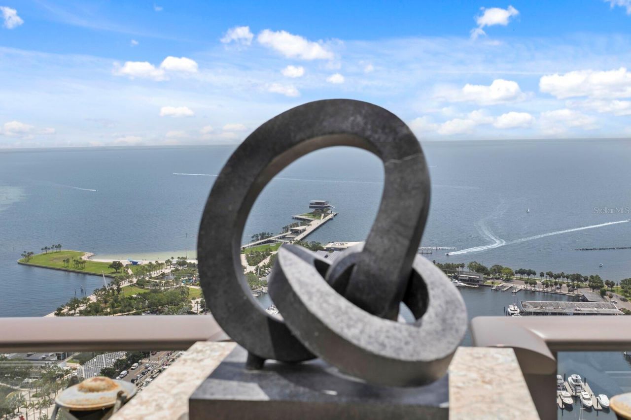 100 1st Avenue N, Unit 3905, Saint Petersburg, FL 33701 Photo