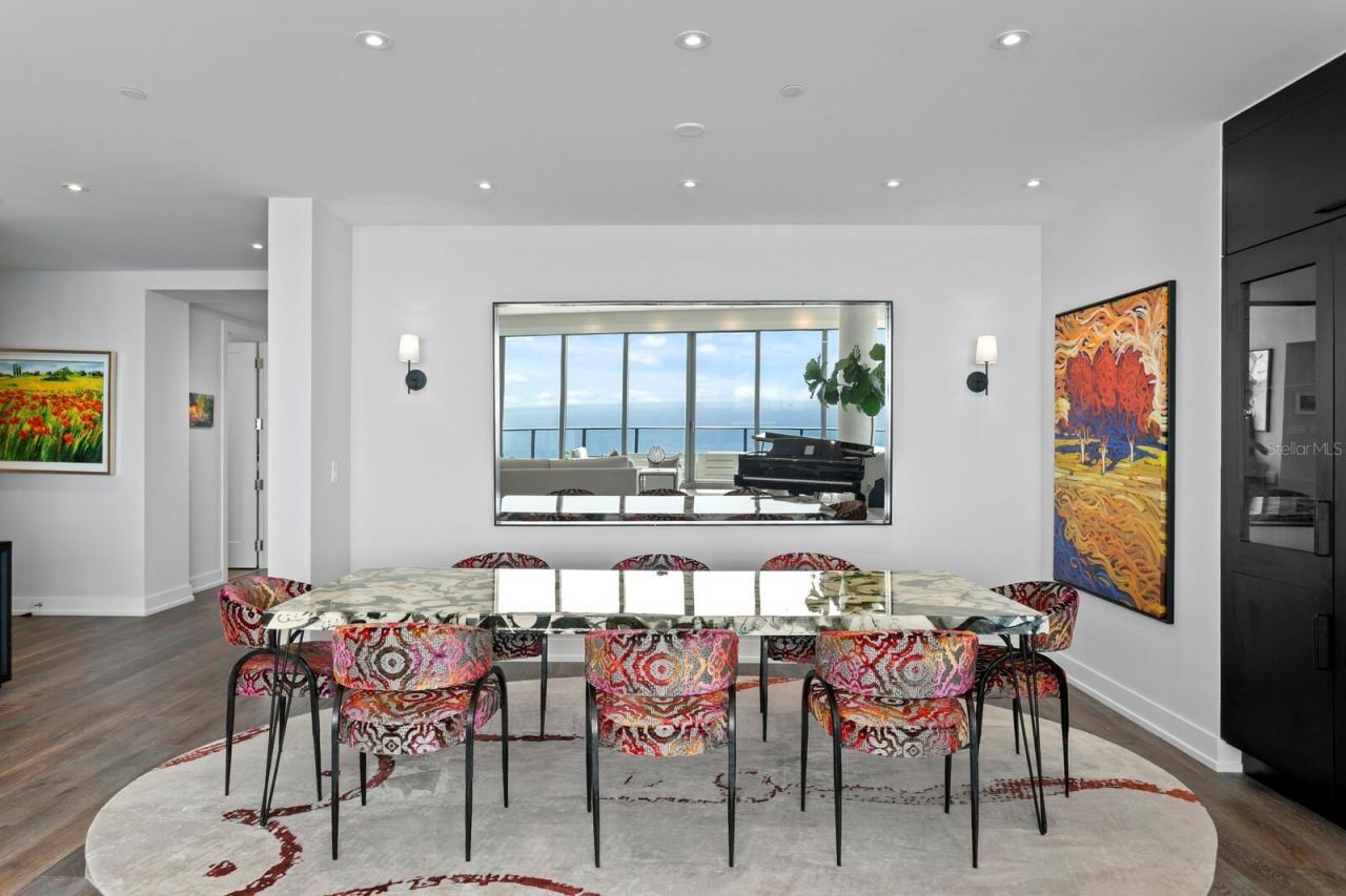 100 1st Avenue N, Unit 3905, Saint Petersburg, FL 33701 Photo