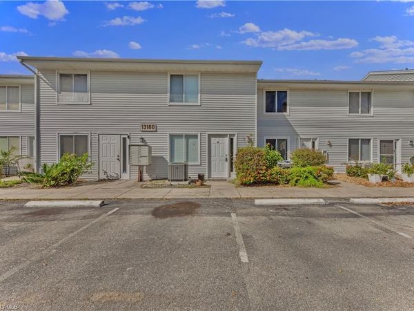 13160 Kings Point DR, Unit 4, FORT MYERS, FL 33919