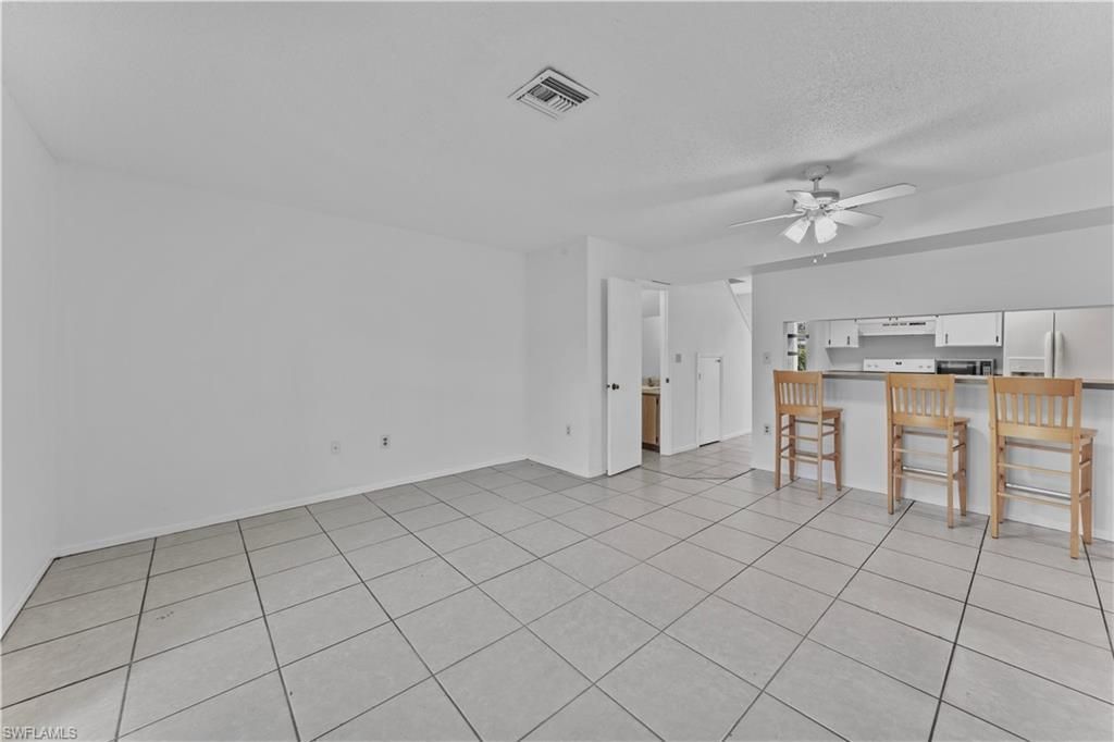 13160 Kings Point Dr, Unit 4, Fort Myers, FL 33919 Photo