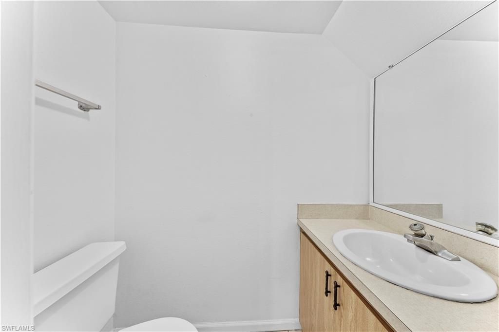 13160 Kings Point Dr, Unit 4, Fort Myers, FL 33919 Photo