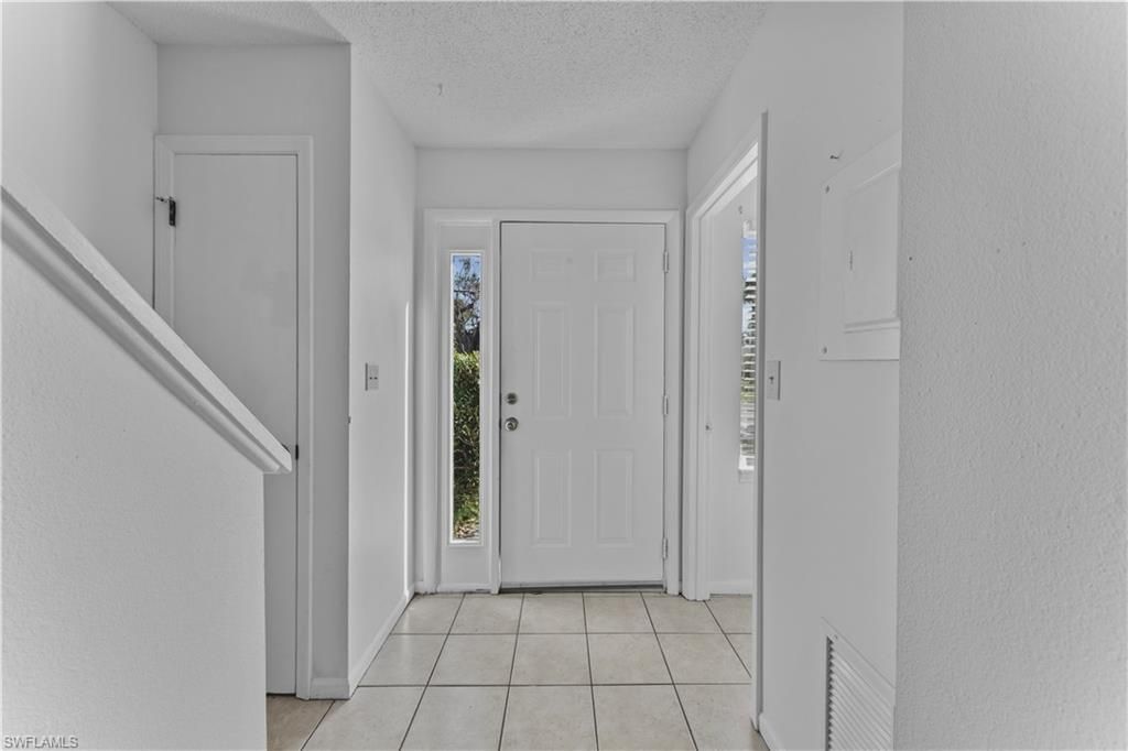 13160 Kings Point Dr, Unit 4, Fort Myers, FL 33919 Photo