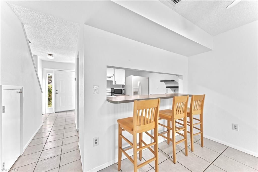 13160 Kings Point Dr, Unit 4, Fort Myers, FL 33919 Photo