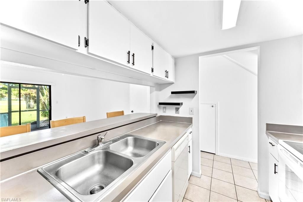 13160 Kings Point Dr, Unit 4, Fort Myers, FL 33919 Photo