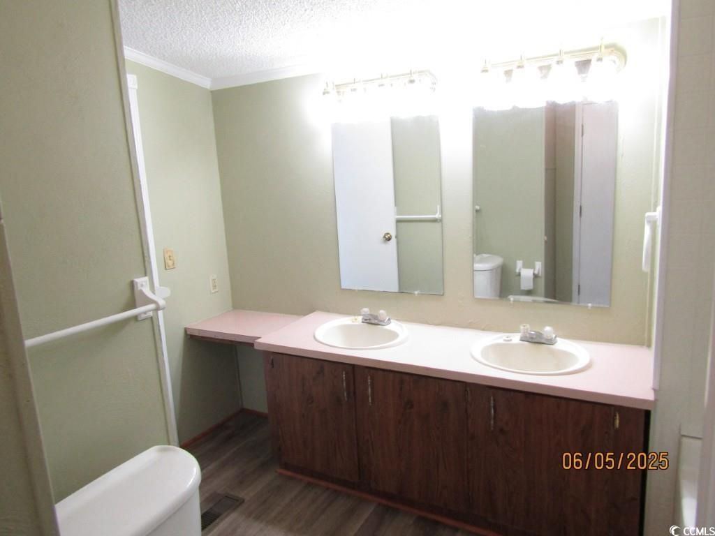 4883 Riverside Dr. Photo 29