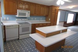 4883 Riverside Dr. photo 4