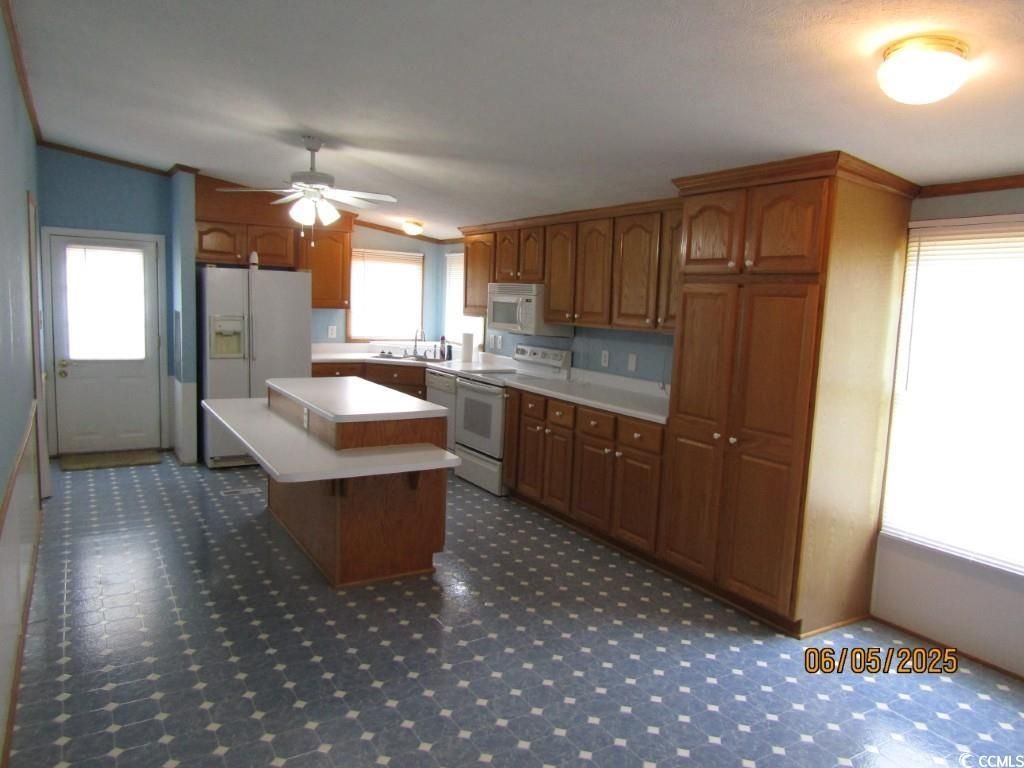 4883 Riverside Dr. Photo 4