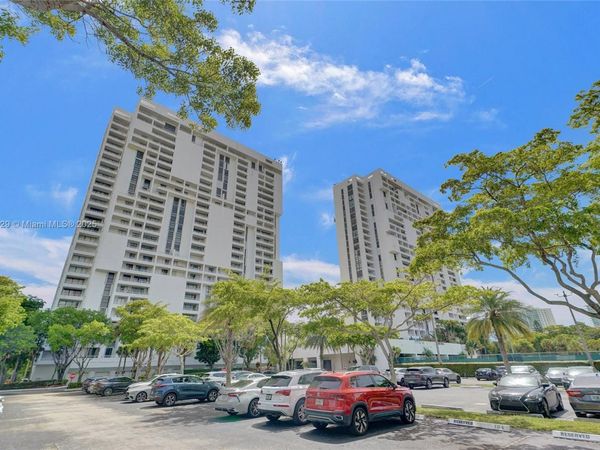 20225 NE 34th Ct, Unit 1014, Aventura, FL 33180