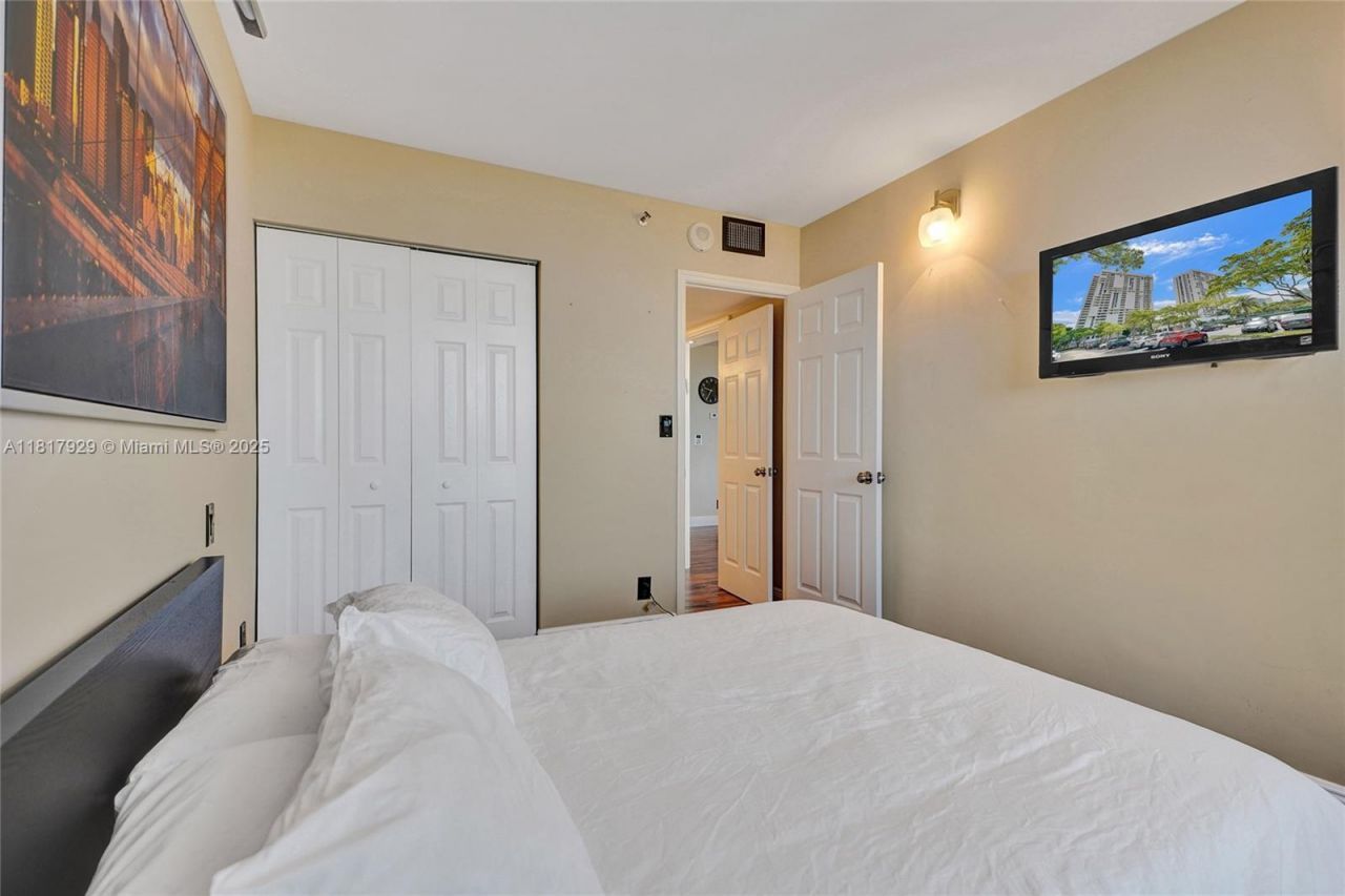 20225 NE 34th Ct, Unit 1014, Aventura, FL 33180 Photo