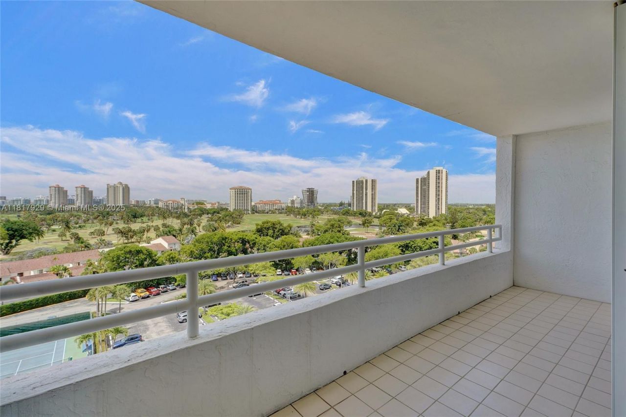 20225 NE 34th Ct, Unit 1014, Aventura, FL 33180 Photo
