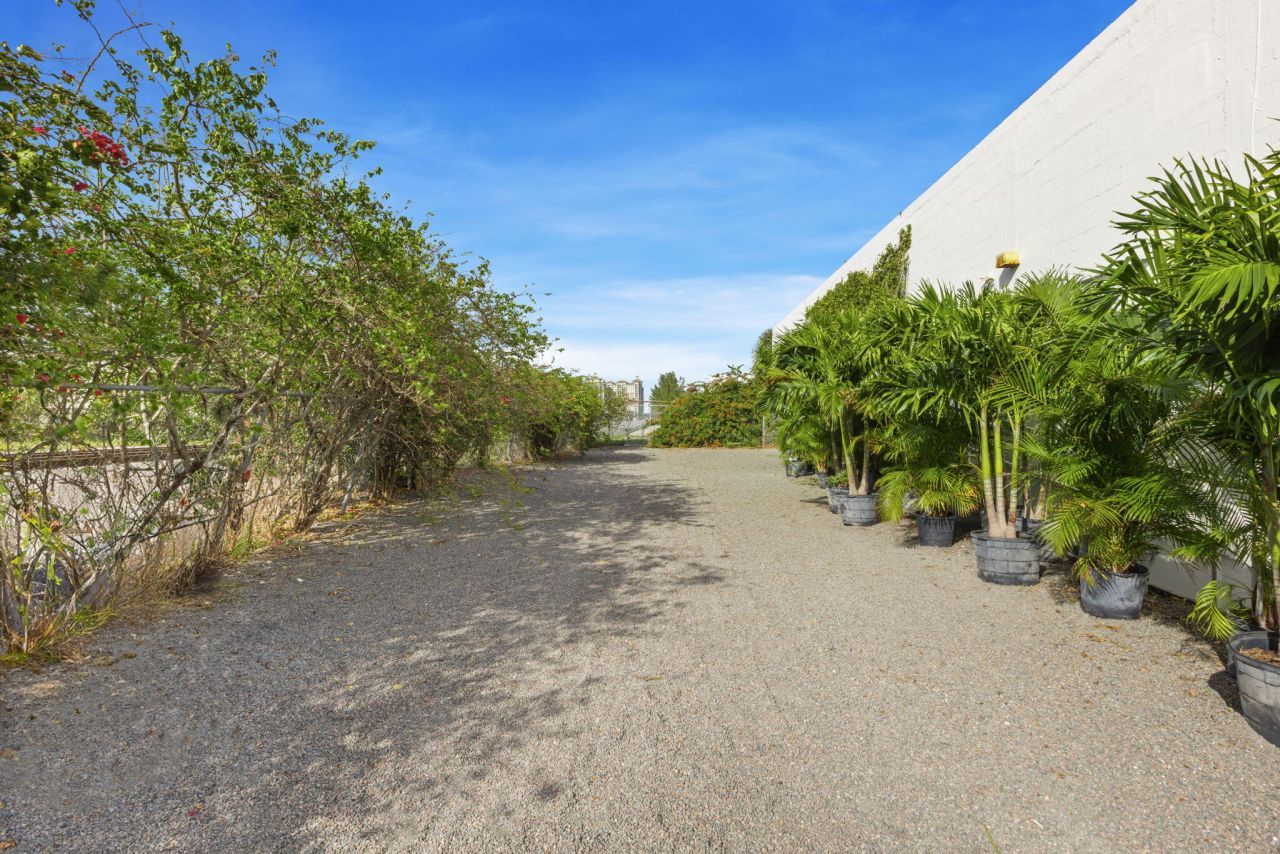 433 Flamingo Drive, West Palm Beach, FL 33401 Photo