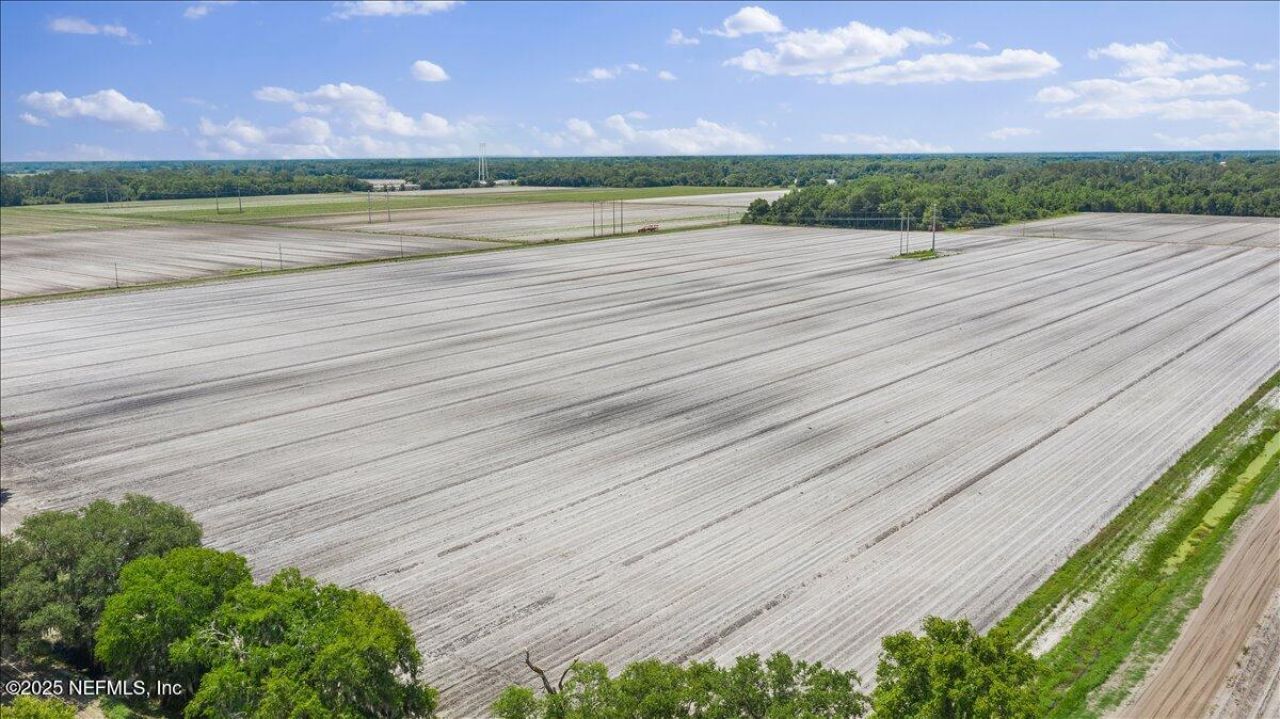 233 E River Road, East Palatka, FL 32131 Photo