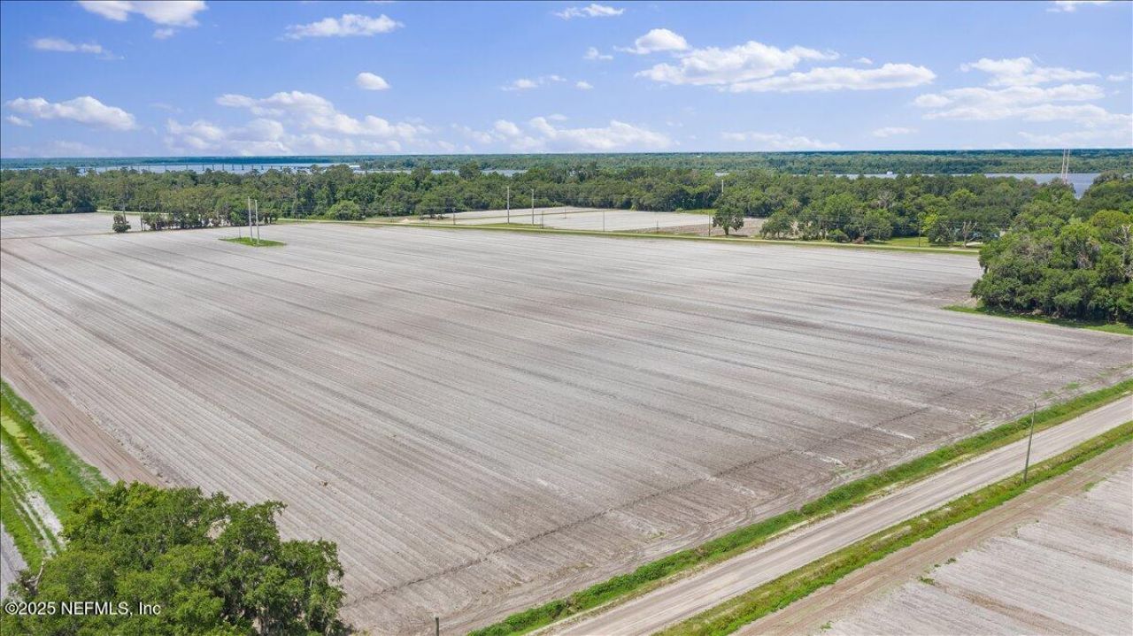 233 E River Road, East Palatka, FL 32131 Photo