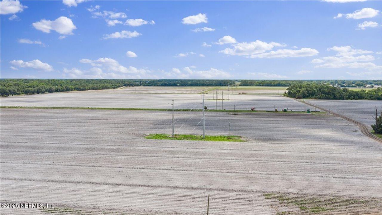 233 E River Road, East Palatka, FL 32131 Photo