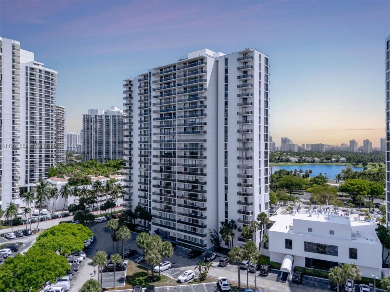 3731 N Country Club Dr, Unit 2023, Aventura, FL 33180 Photo