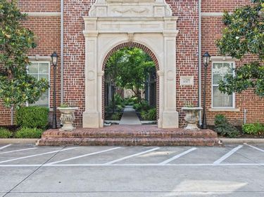 3200 Ross Avenue, Unit 22, Dallas, TX 75204