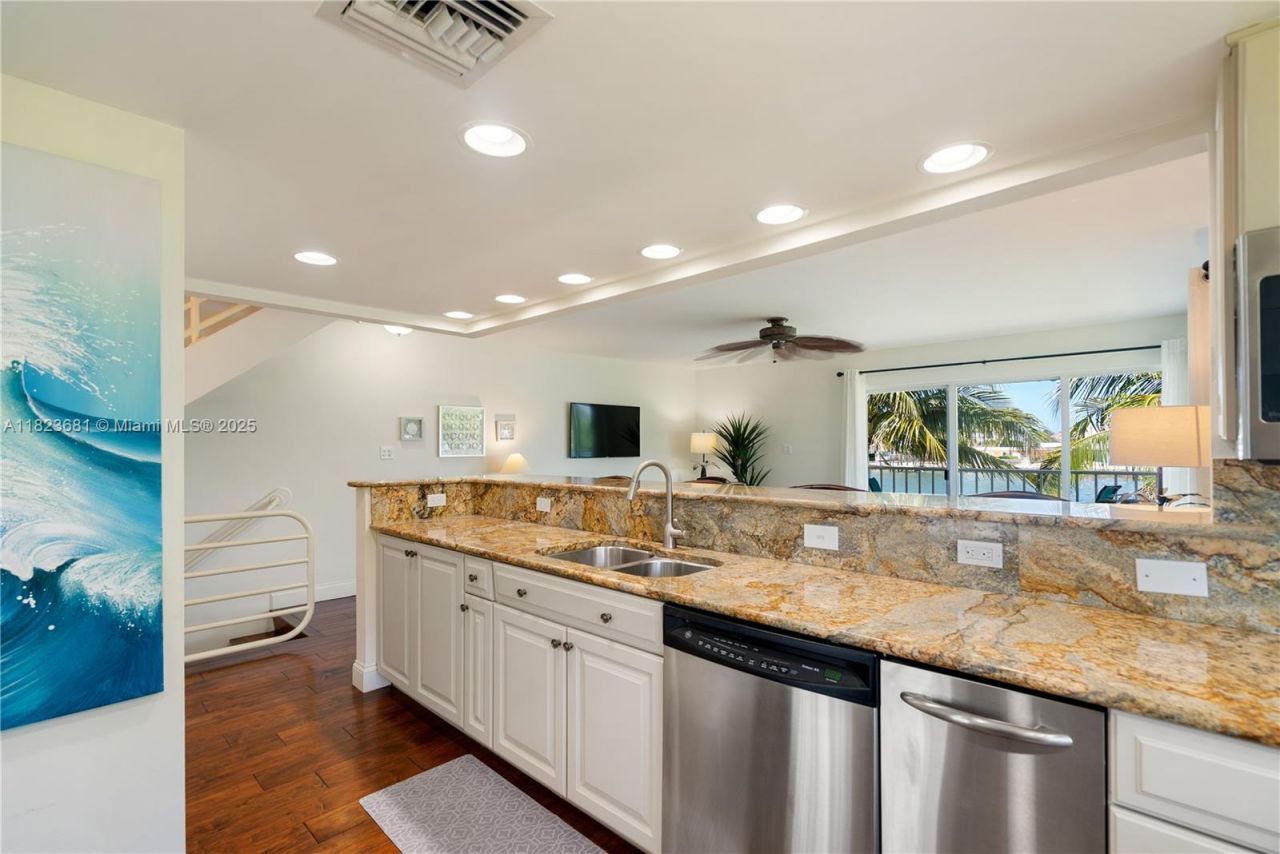 95 Coco Plum Dr, Unit 1A, Marathon, FL 33050 Photo