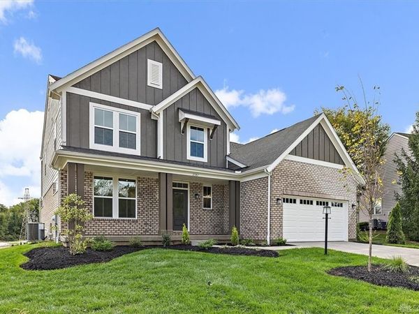 2387 Forest Oaks Drive, Beavercreek, OH 45431