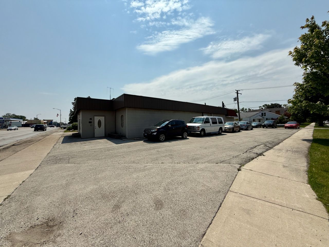 8743 Ogden Avenue, Lyons, IL 60534