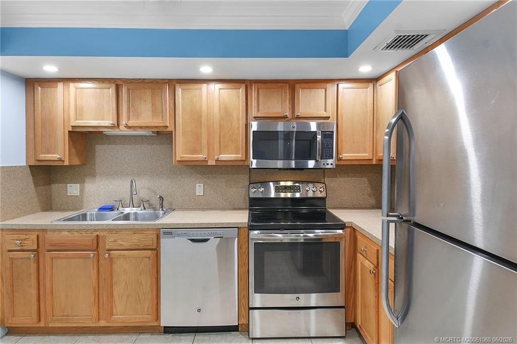 3100 SE Pruitt Road, Unit B105, Port Saint Lucie, FL 34952 Photo