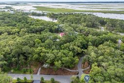 7024 Sounding Lane photo 4