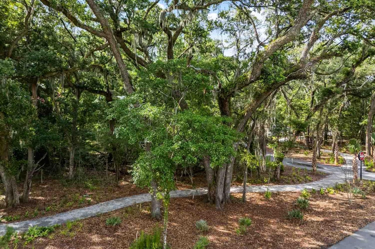 7024 Sounding Lane Photo 5