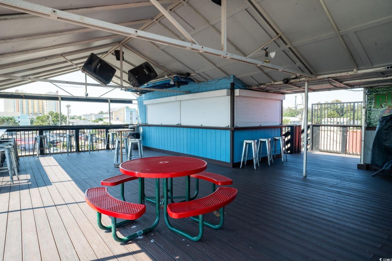 205 Main St. Photo 10