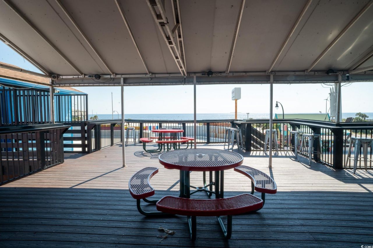 205 Main St. Photo 7