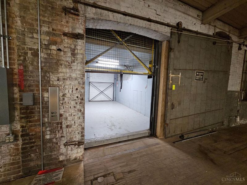 4861 Spring Grove Avenue, Cincinnati, OH 45232 Photo 4